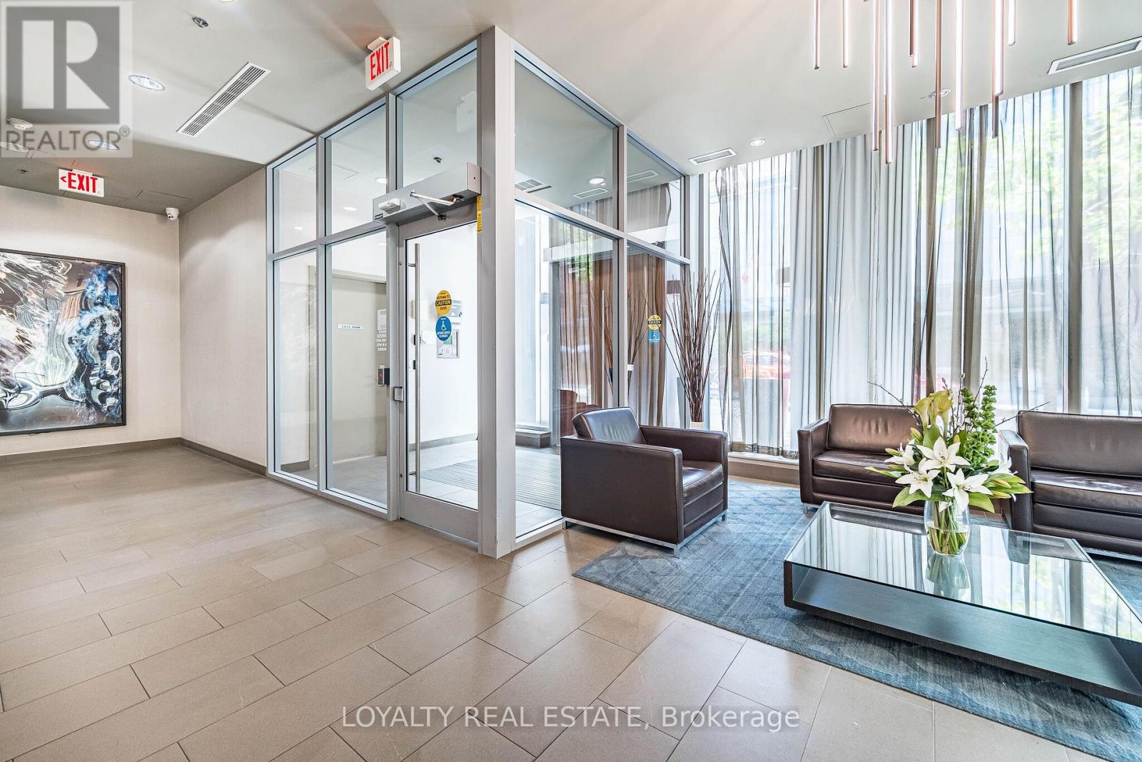 1206 - 126 Simcoe Street, Toronto, Ontario  M5H 4E6 - Photo 3 - C13438350