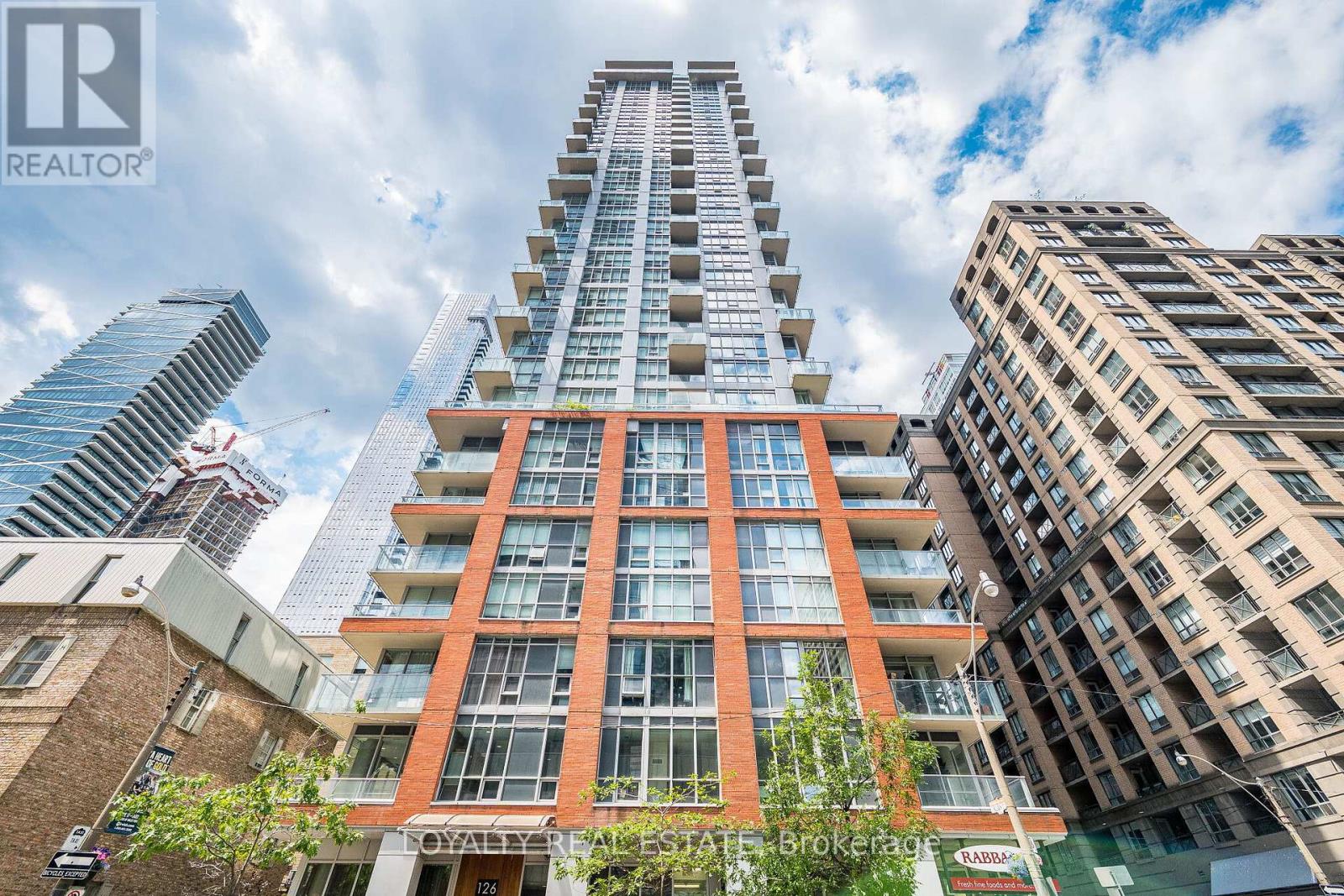 1206 - 126 SIMCOE STREET, Toronto, Ontario