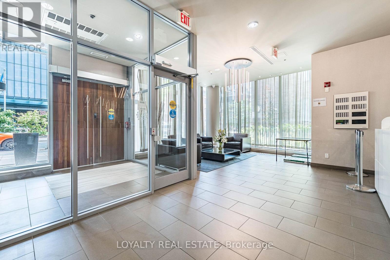 1206 - 126 Simcoe Street, Toronto, Ontario  M5H 4E6 - Photo 24 - C13438350