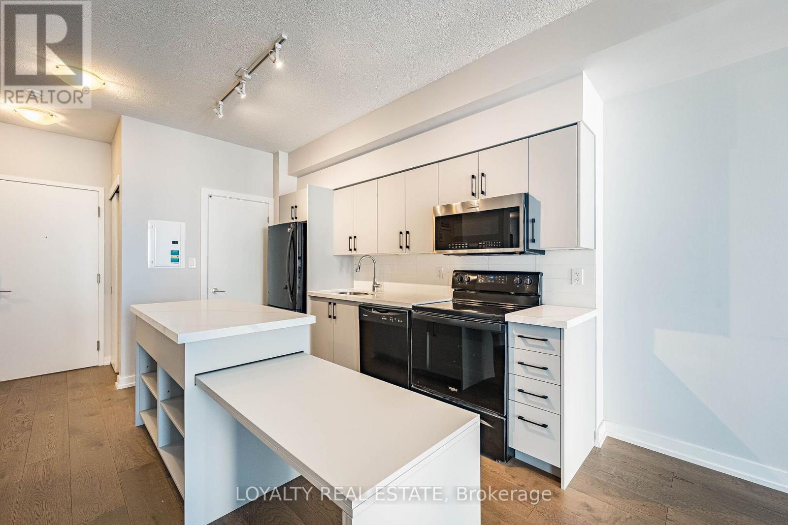 1206 - 126 Simcoe Street, Toronto, Ontario  M5H 4E6 - Photo 12 - C13438350