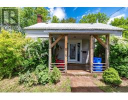 815 PEMBROKE STREET W, Pembroke, Ontario