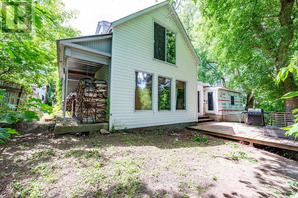 815 Pembroke Street W, Pembroke, Ontario  K8A 5P5 - Photo 2 - X12748076