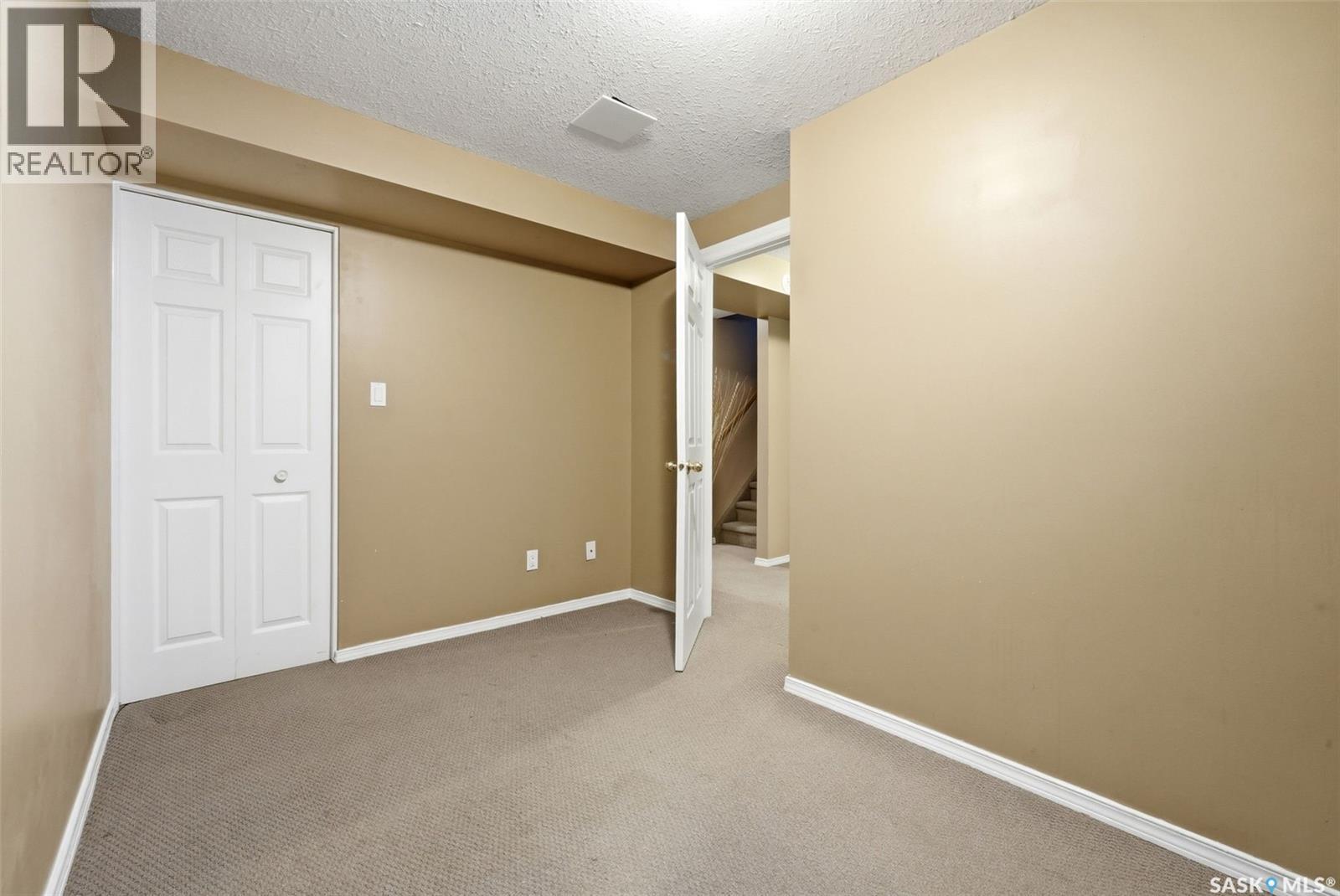 39 Bothwell Crescent, Regina, Saskatchewan  S4R 5Y7 - Photo 37 - SK039671