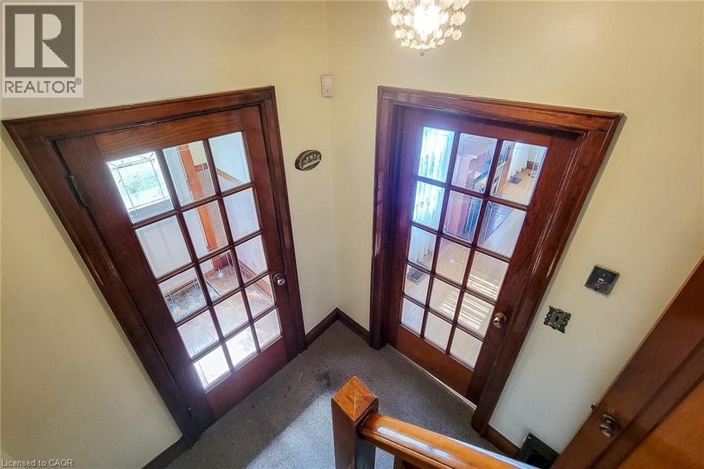 12 East 27th Street, Hamilton, Ontario  L8V 3E7 - Photo 5 - 40840642