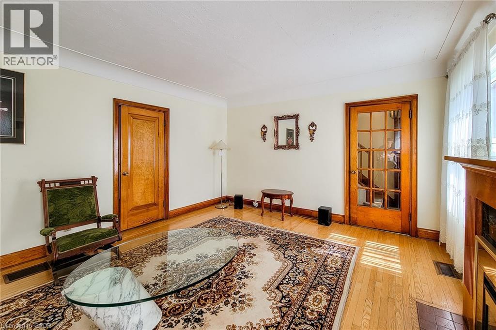12 East 27th Street, Hamilton, Ontario  L8V 3E7 - Photo 7 - 40840642