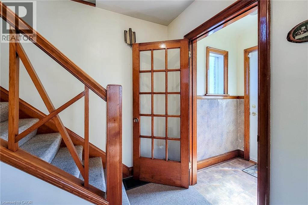12 East 27th Street, Hamilton, Ontario  L8V 3E7 - Photo 4 - 40840642