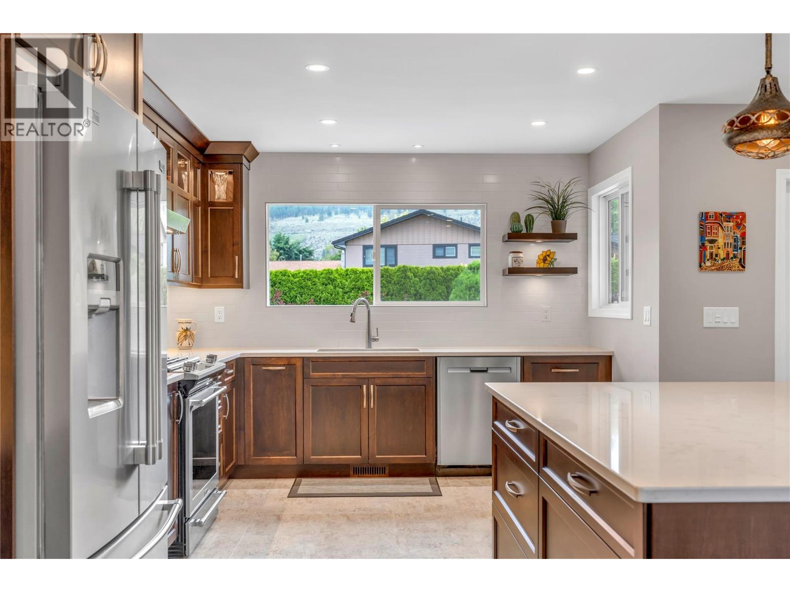 542 Truro Street, Penticton, British Columbia  V2A 6W4 - Photo 6 - 10390077