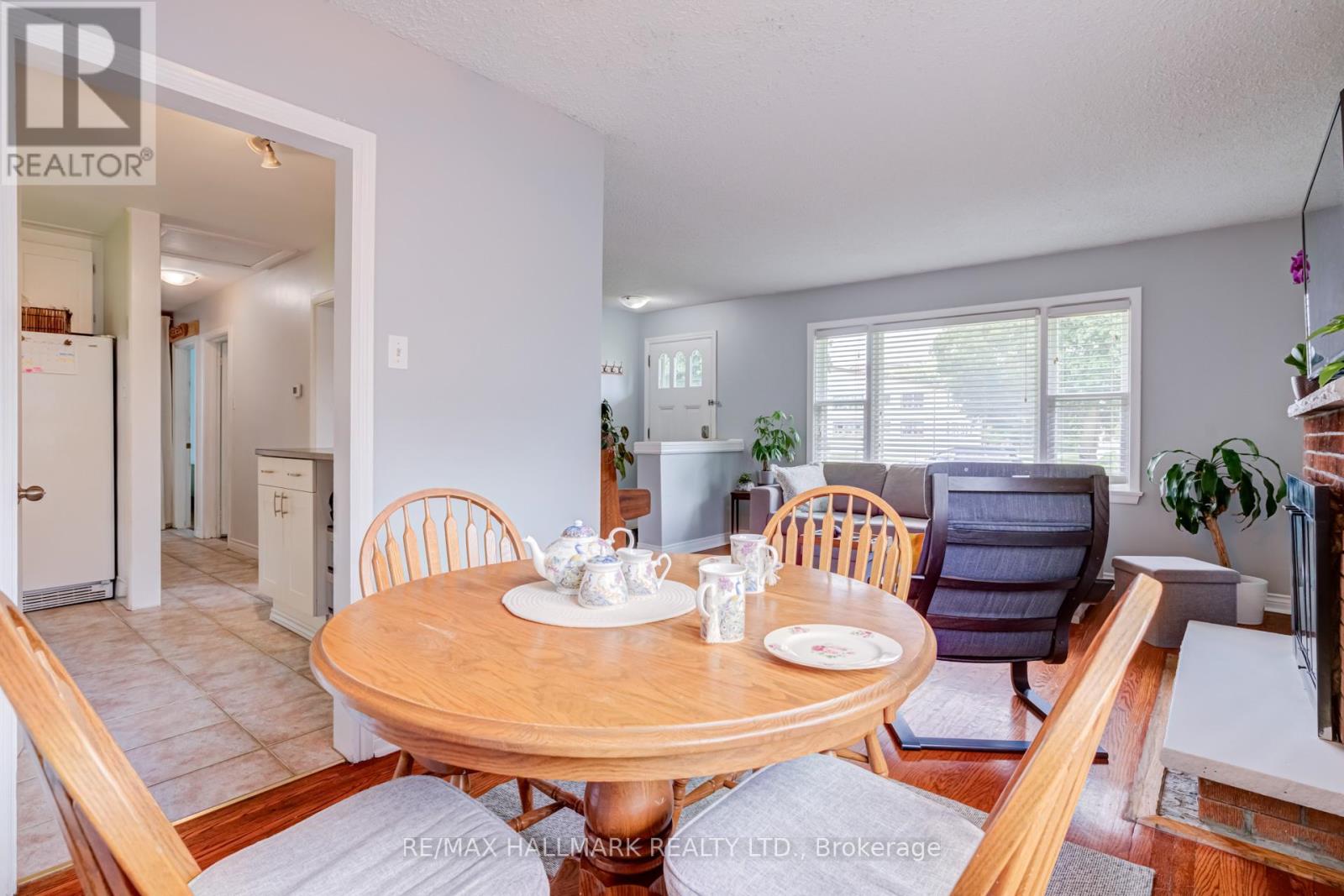 1024 Churchill Avenue, Oakville, Ontario  L6H 2A6 - Photo 11 - W13455692