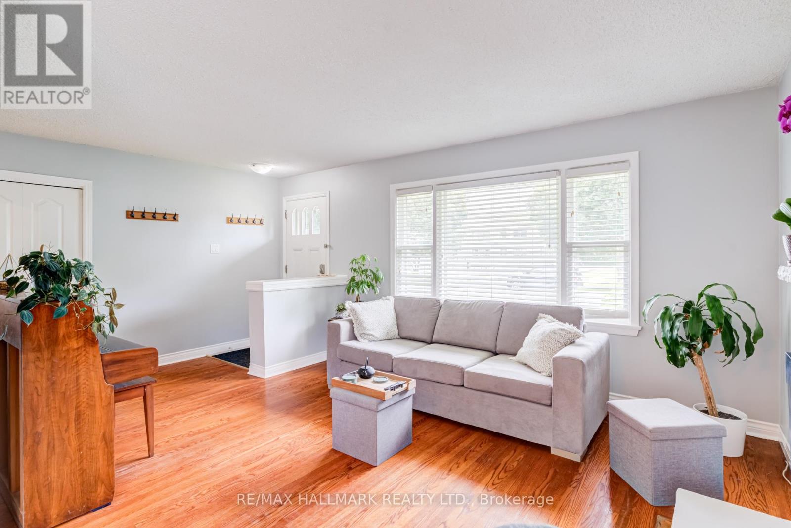 1024 Churchill Avenue, Oakville, Ontario  L6H 2A6 - Photo 8 - W13455692