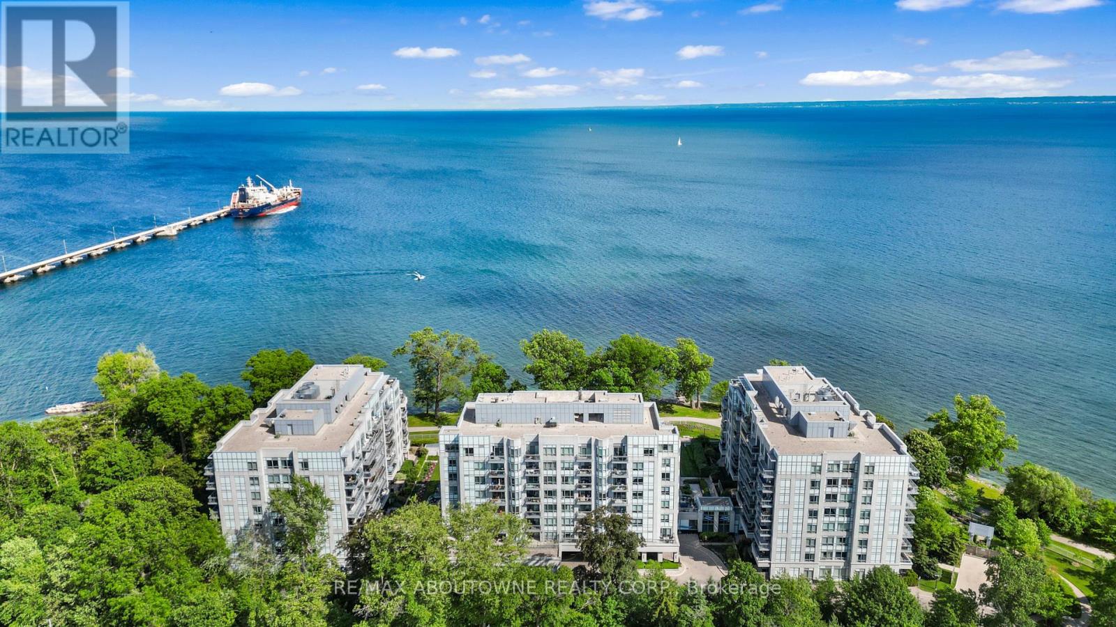 205 - 3500 Lakeshore Road W, Oakville, Ontario  L6L 0B4 - Photo 1 - W13455778