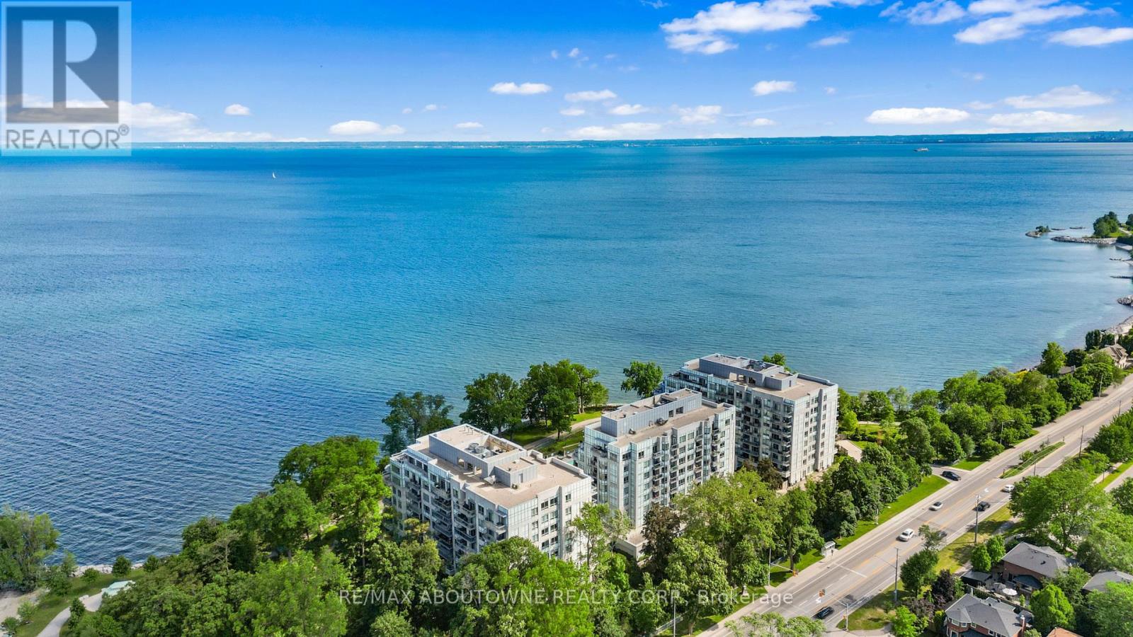205 - 3500 Lakeshore Road W, Oakville, Ontario  L6L 0B4 - Photo 2 - W13455778