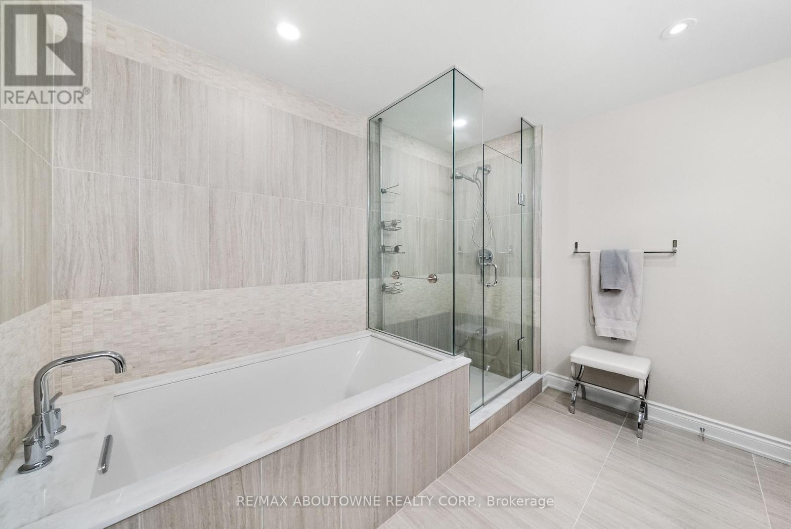 205 - 3500 Lakeshore Road W, Oakville, Ontario  L6L 0B4 - Photo 30 - W13455778