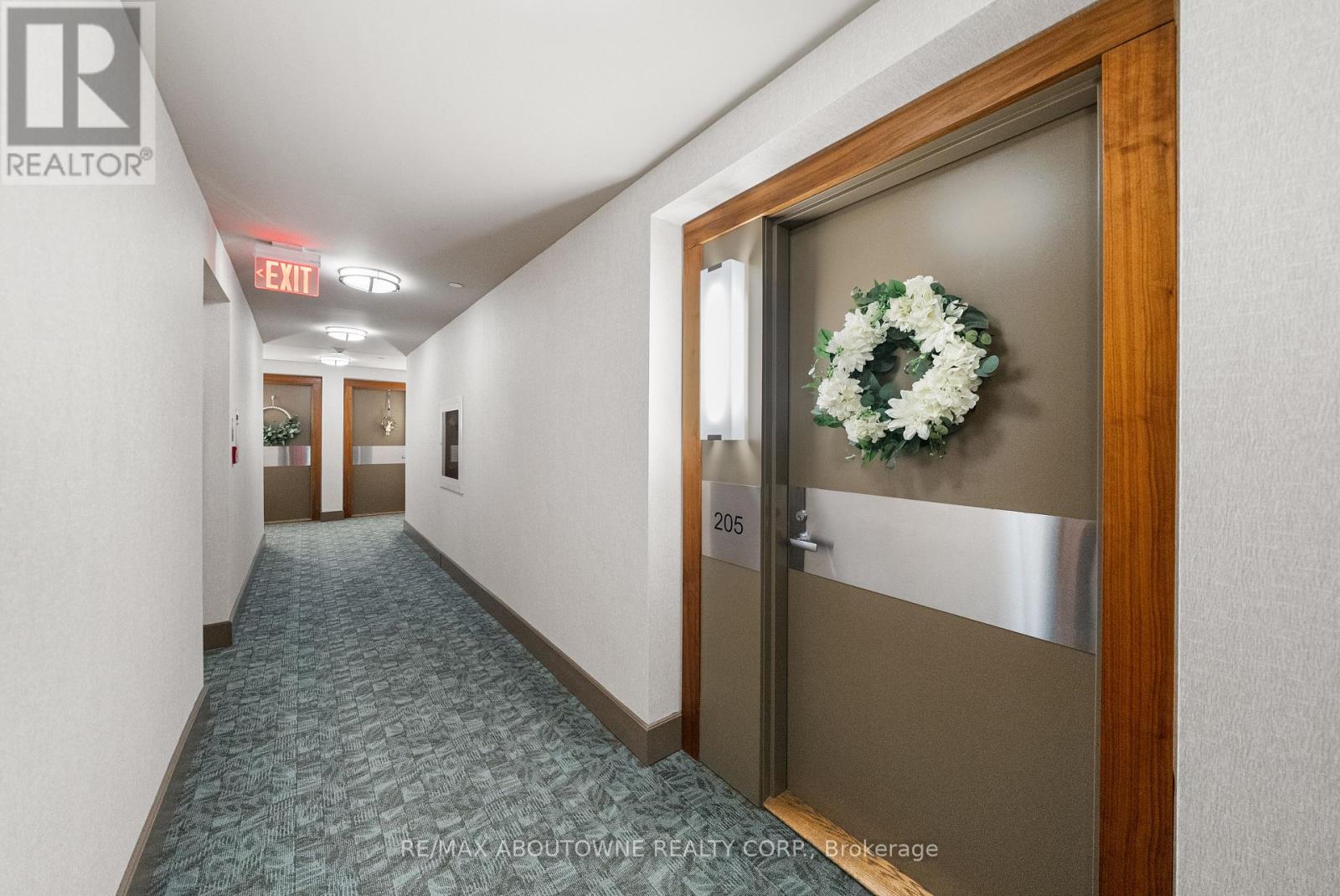 205 - 3500 Lakeshore Road W, Oakville, Ontario  L6L 0B4 - Photo 7 - W13455778