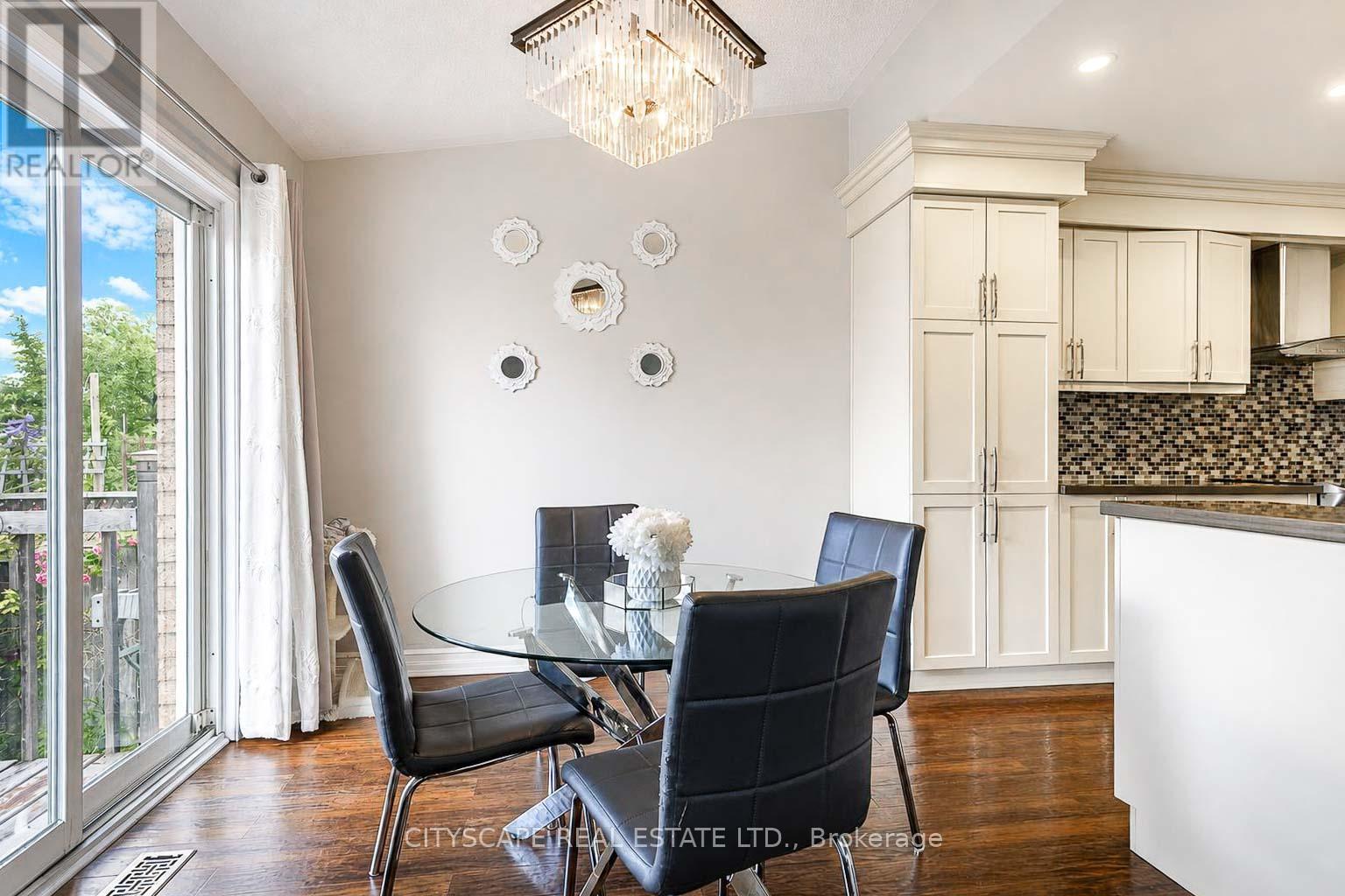 764 Avocado Crescent, Mississauga, Ontario  L5W 1H4 - Photo 13 - W13455848