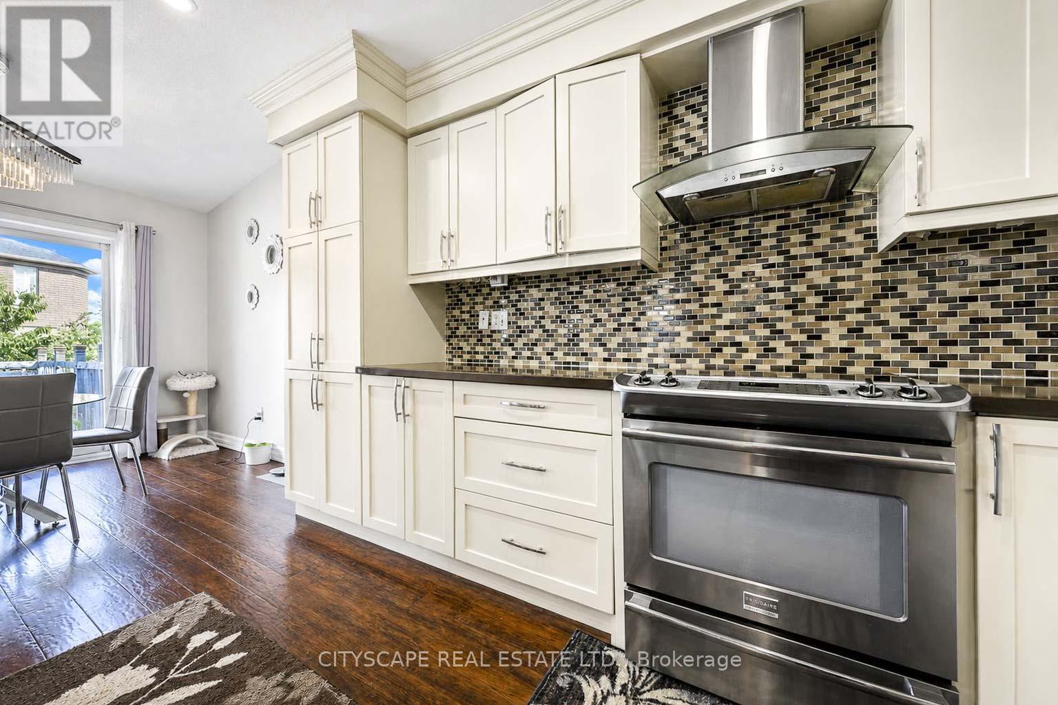 764 Avocado Crescent, Mississauga, Ontario  L5W 1H4 - Photo 16 - W13455848