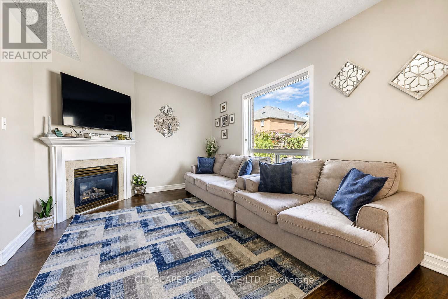 764 Avocado Crescent, Mississauga, Ontario  L5W 1H4 - Photo 17 - W13455848