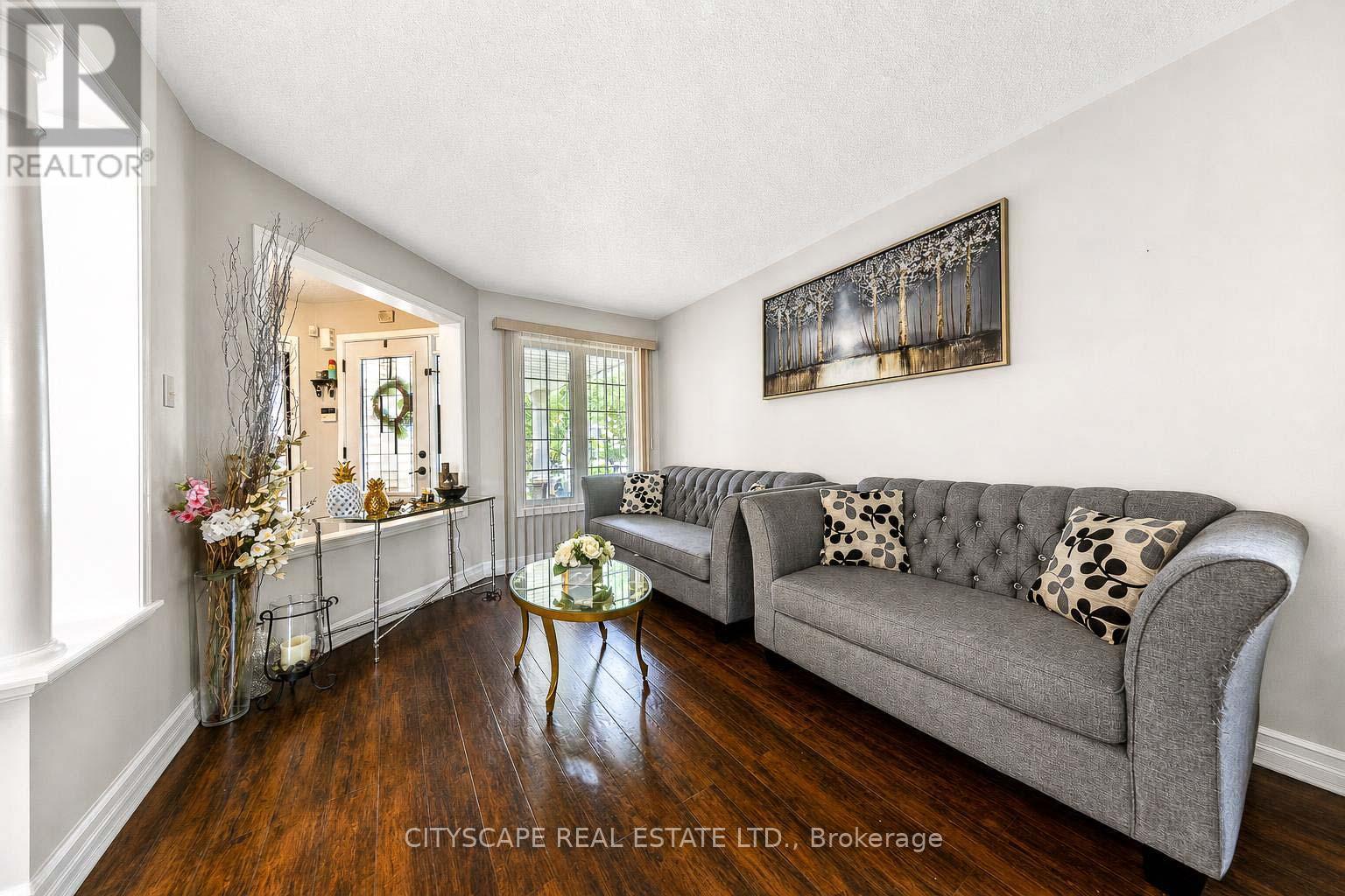 764 Avocado Crescent, Mississauga, Ontario  L5W 1H4 - Photo 7 - W13455848