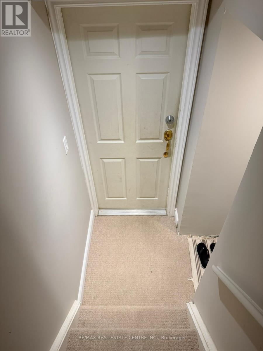 Bsmt. - 532 Woodward Avenue, Milton, Ontario  L9T 3B8 - Photo 4 - W13455940