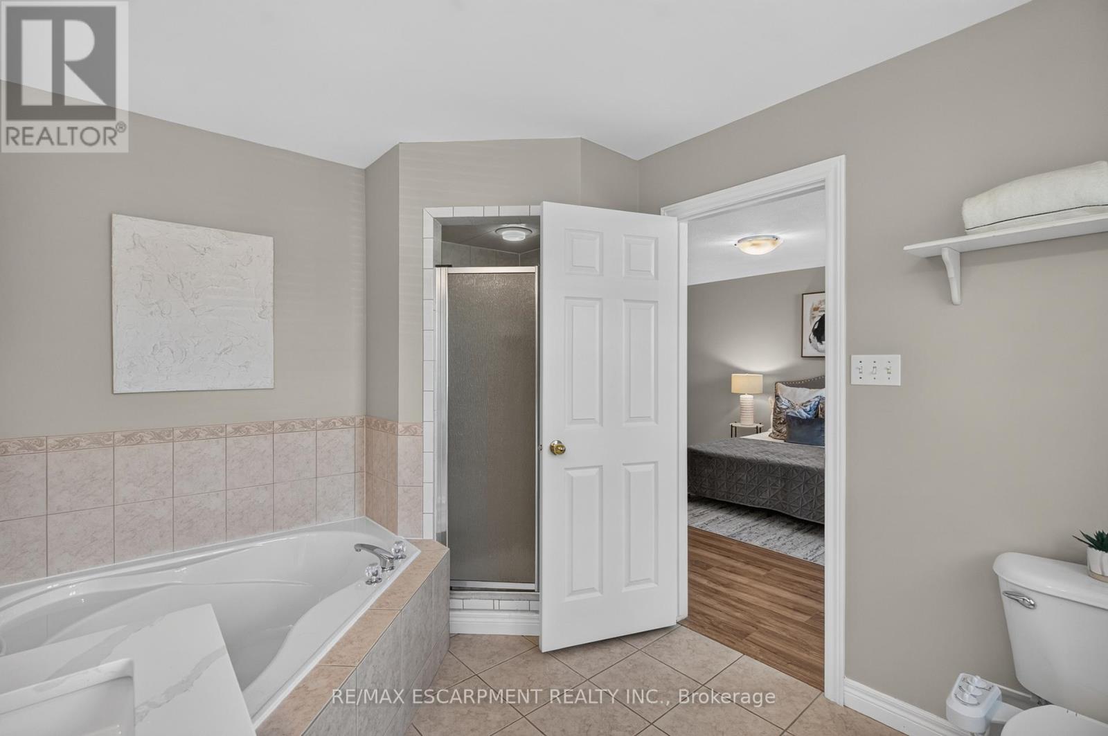 5302 Picketts Way, Burlington, Ontario  L7L 7J6 - Photo 14 - W13456050
