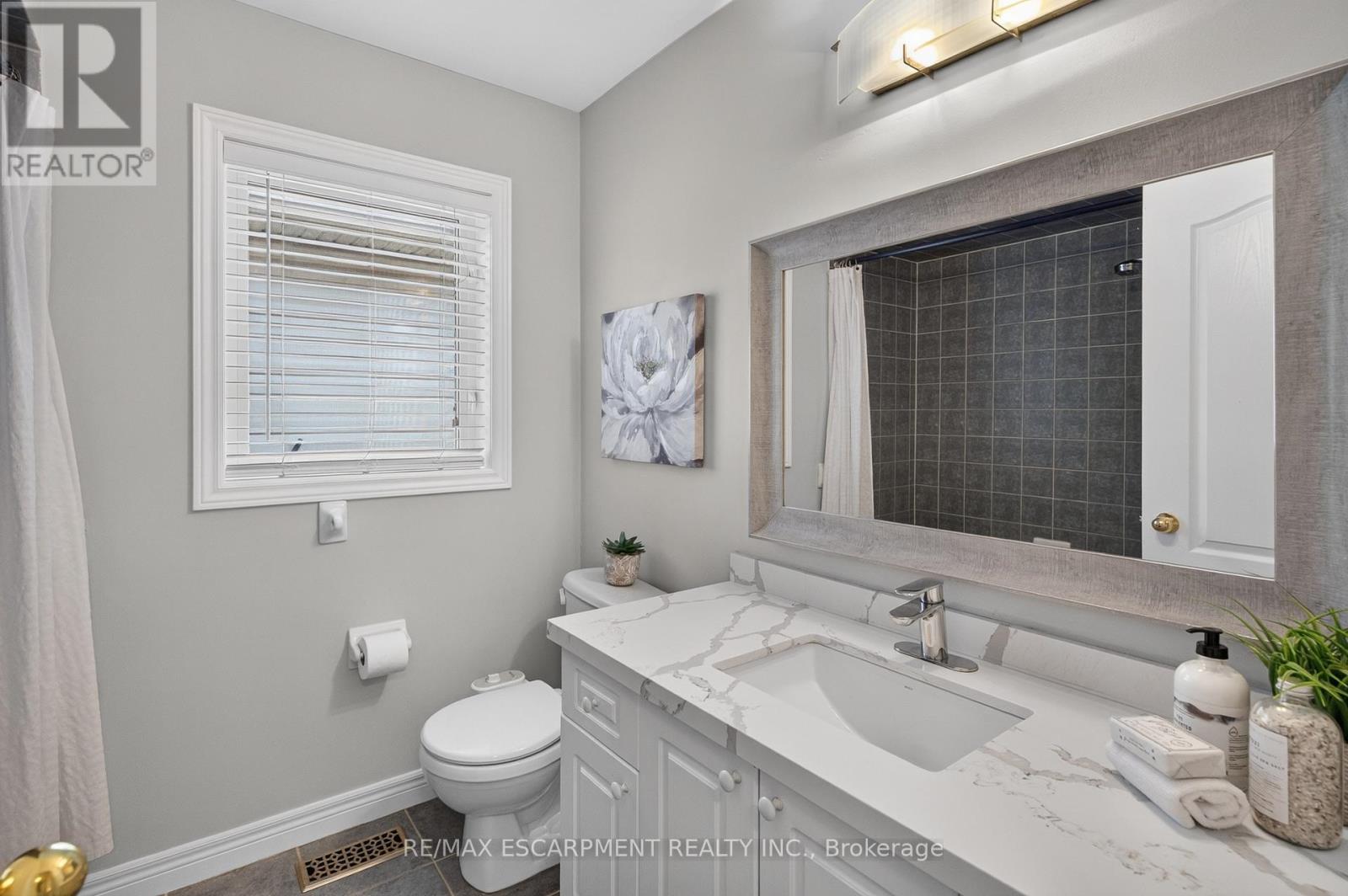 5302 Picketts Way, Burlington, Ontario  L7L 7J6 - Photo 19 - W13456050
