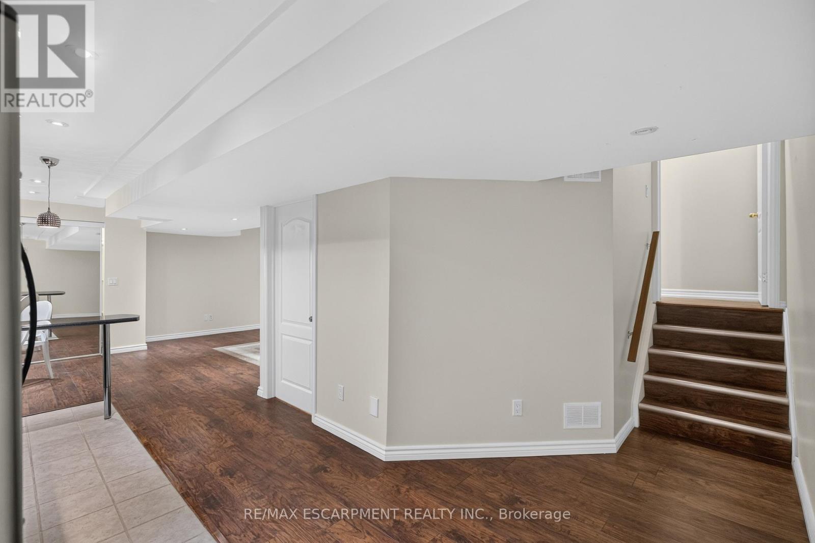 5302 Picketts Way, Burlington, Ontario  L7L 7J6 - Photo 21 - W13456050