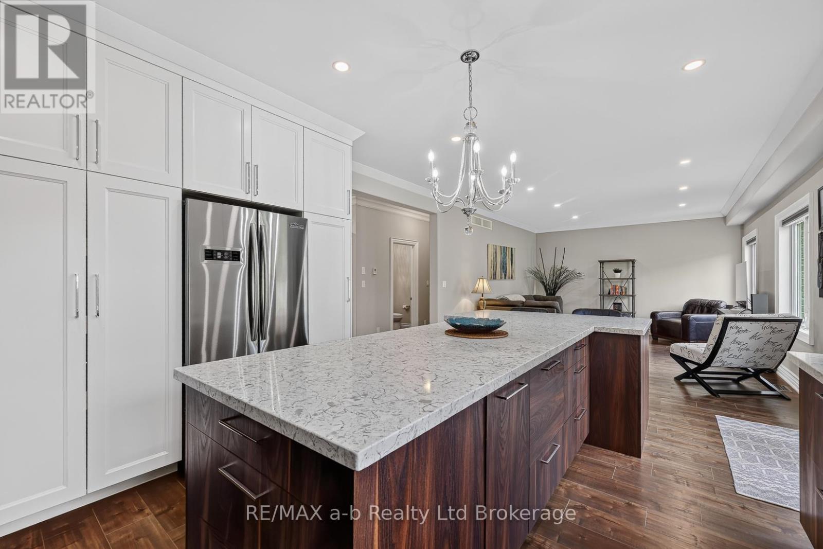 535 Crestwood Court, Woodstock, Ontario  N4T 0B9 - Photo 11 - X13456208