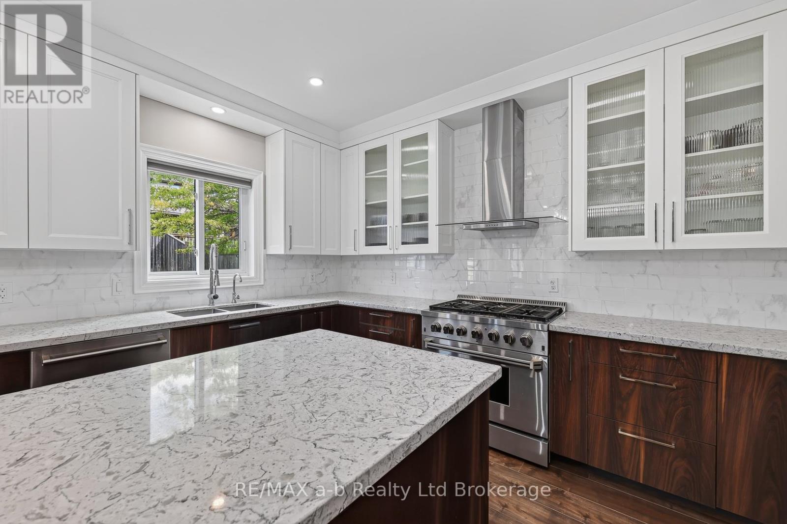535 Crestwood Court, Woodstock, Ontario  N4T 0B9 - Photo 13 - X13456208