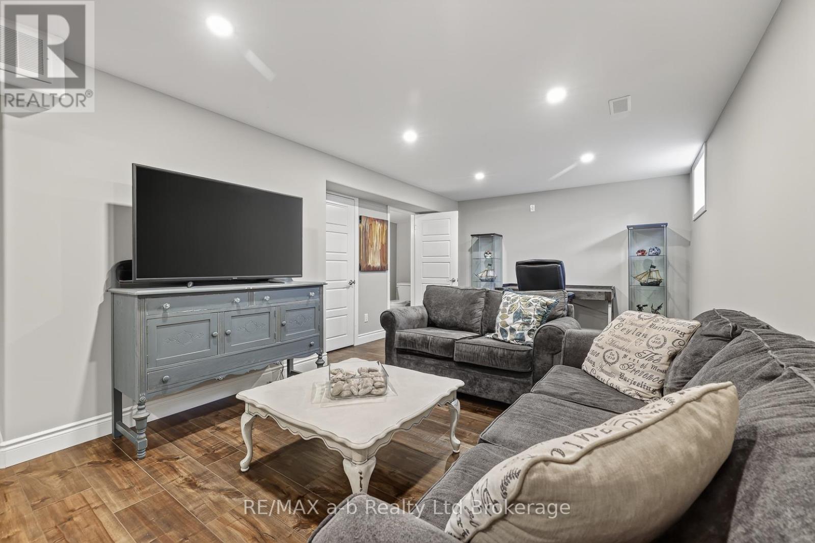 535 Crestwood Court, Woodstock, Ontario  N4T 0B9 - Photo 28 - X13456208