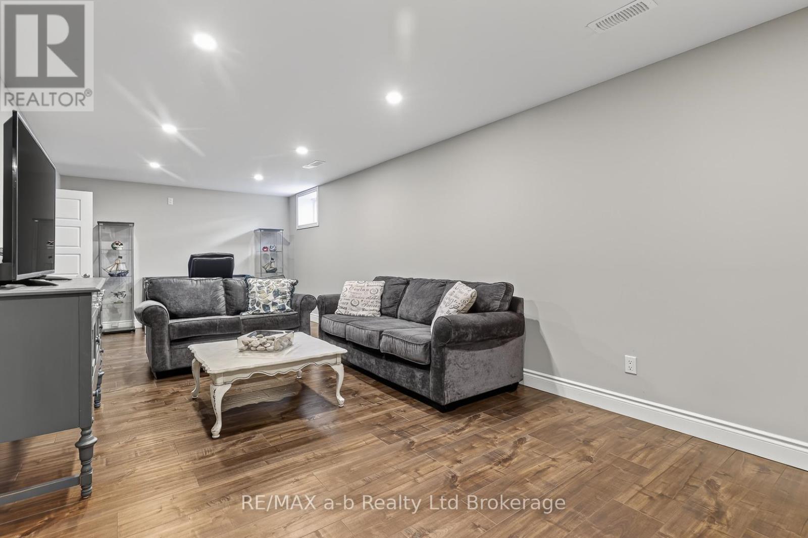 535 Crestwood Court, Woodstock, Ontario  N4T 0B9 - Photo 29 - X13456208