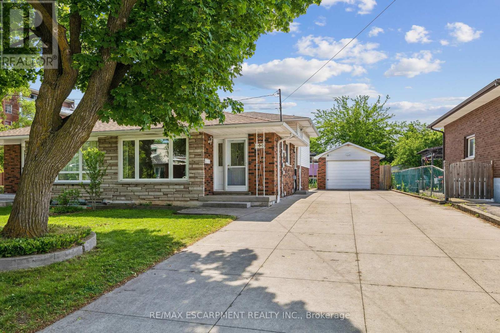 192 OAKLAND DRIVE, Hamilton, Ontario