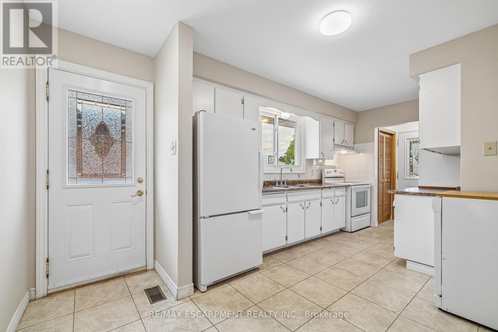 192 Oakland Drive, Hamilton, Ontario  L8E 1B6 - Photo 7 - X13455638
