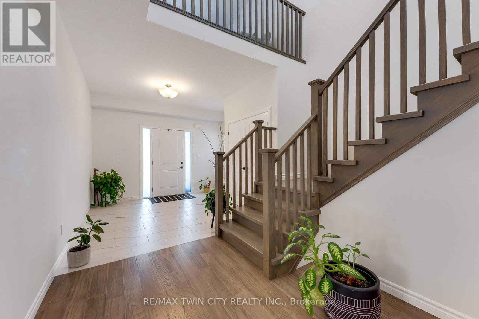 248 Otterbein Road, Kitchener, Ontario  N2B 0A8 - Photo 5 - X13455742