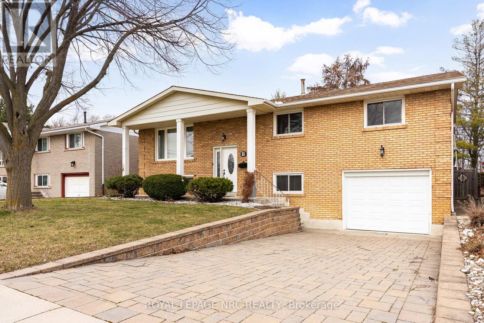 11 Pinard Street, Hamilton, Ontario  L8K 6G8 - Photo 2 - X13455912