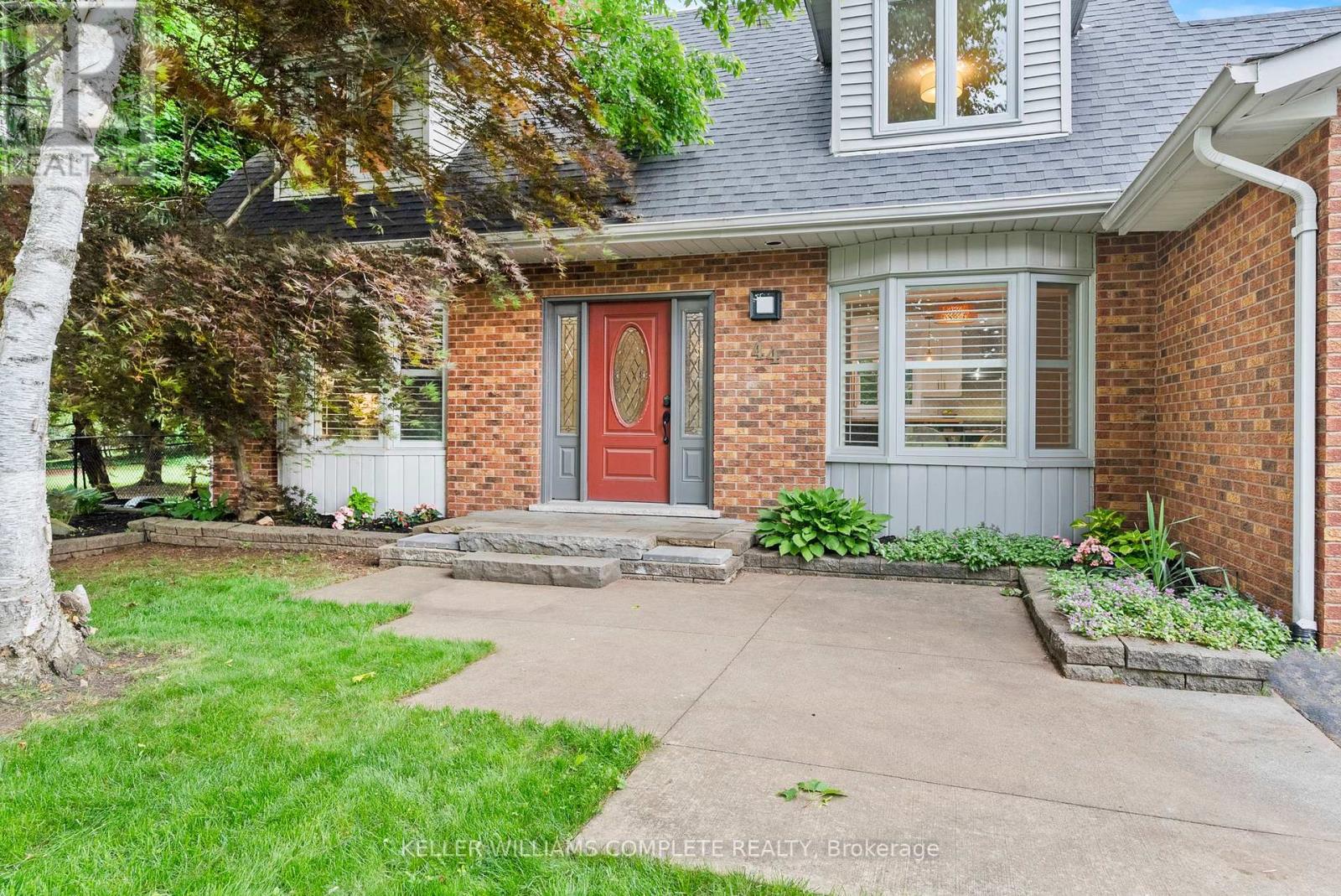 44 Fireside Drive, Hamilton, Ontario  L8N 2Z7 - Photo 4 - X13455972