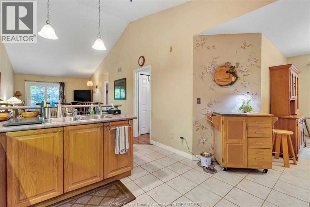 1529 Chateau, Windsor, Ontario N8P 1M3 - Photo 5 - 26014377