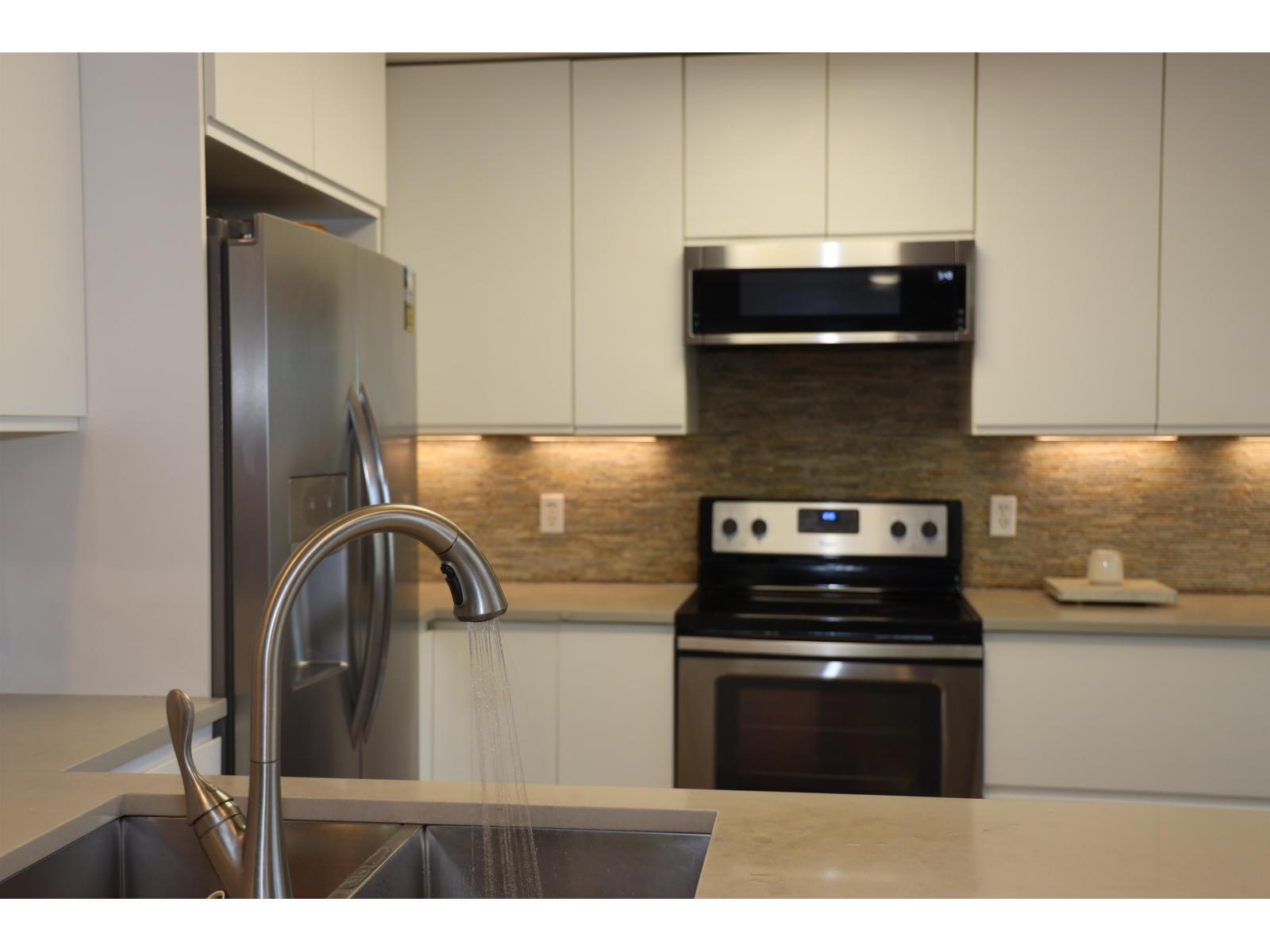 201 8972 Fleetwood Way, Surrey, British Columbia  V3R 0T5 - Photo 6 - R3135750