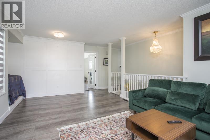 20444 Dale Drive, Maple Ridge, British Columbia  V2X 8V9 - Photo 5 - R3116417