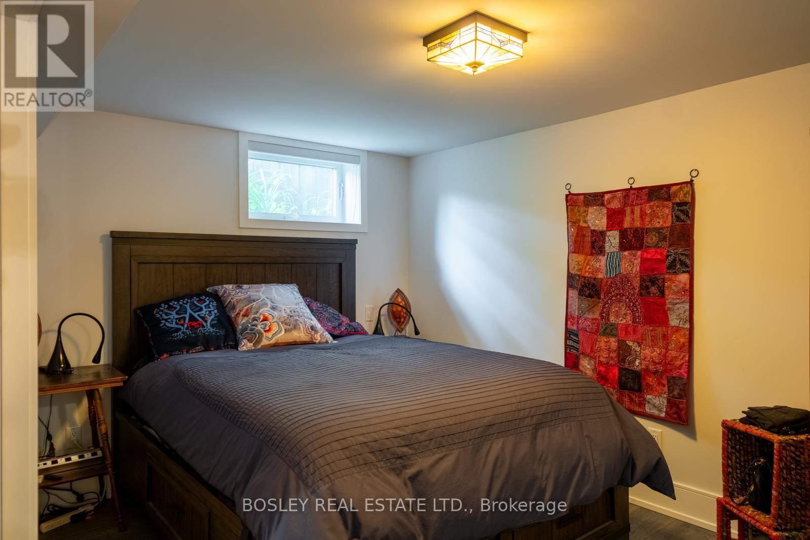 2 Roseneath Gardens, Toronto, Ontario  M6C 3X6 - Photo 24 - C13455376