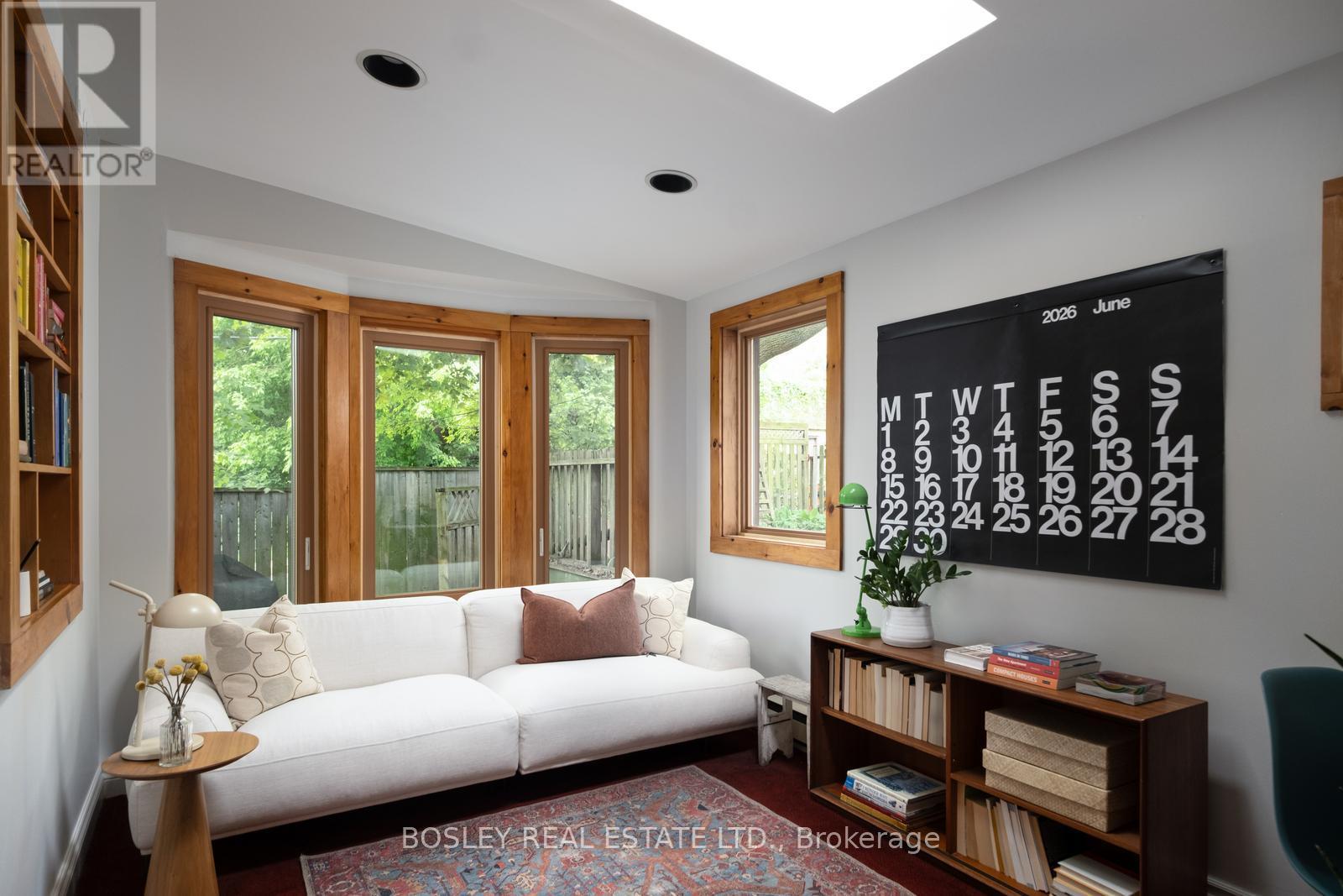 2 Roseneath Gardens, Toronto, Ontario  M6C 3X6 - Photo 9 - C13455376