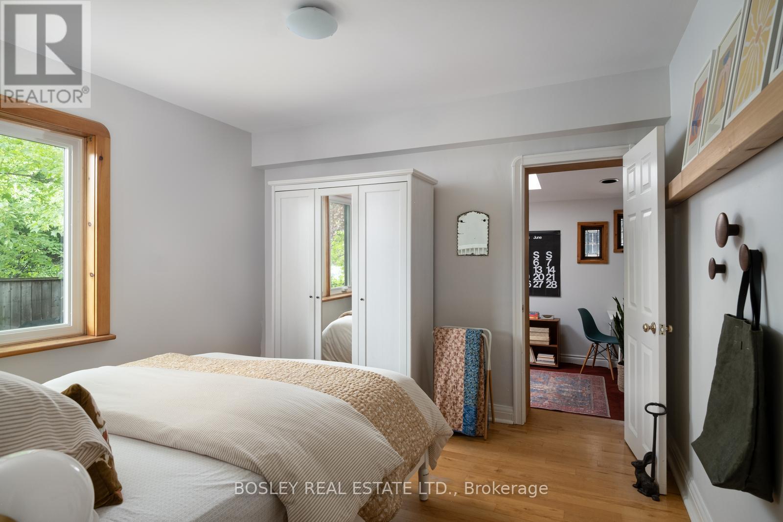 2 Roseneath Gardens, Toronto, Ontario  M6C 3X6 - Photo 8 - C13455376