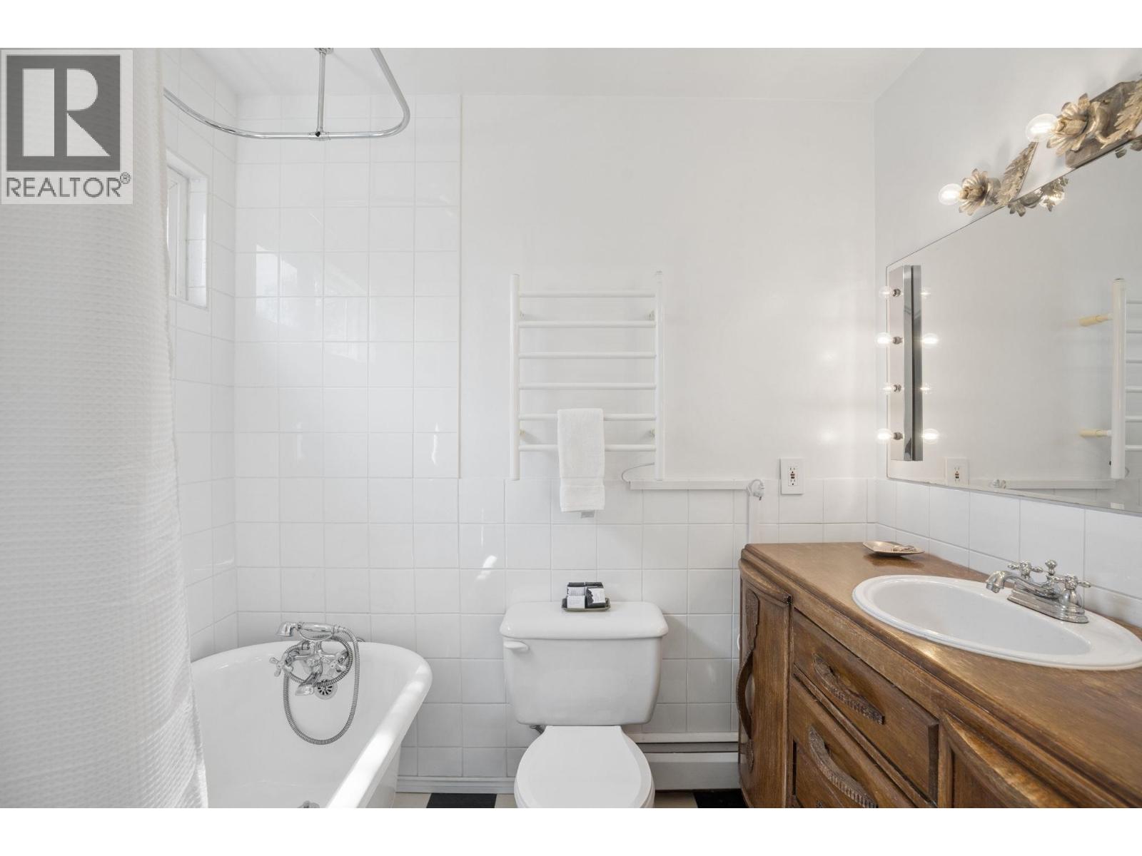 1034 Heywood Street, North Vancouver, British Columbia  V7L 1H3 - Photo 16 - R3136931