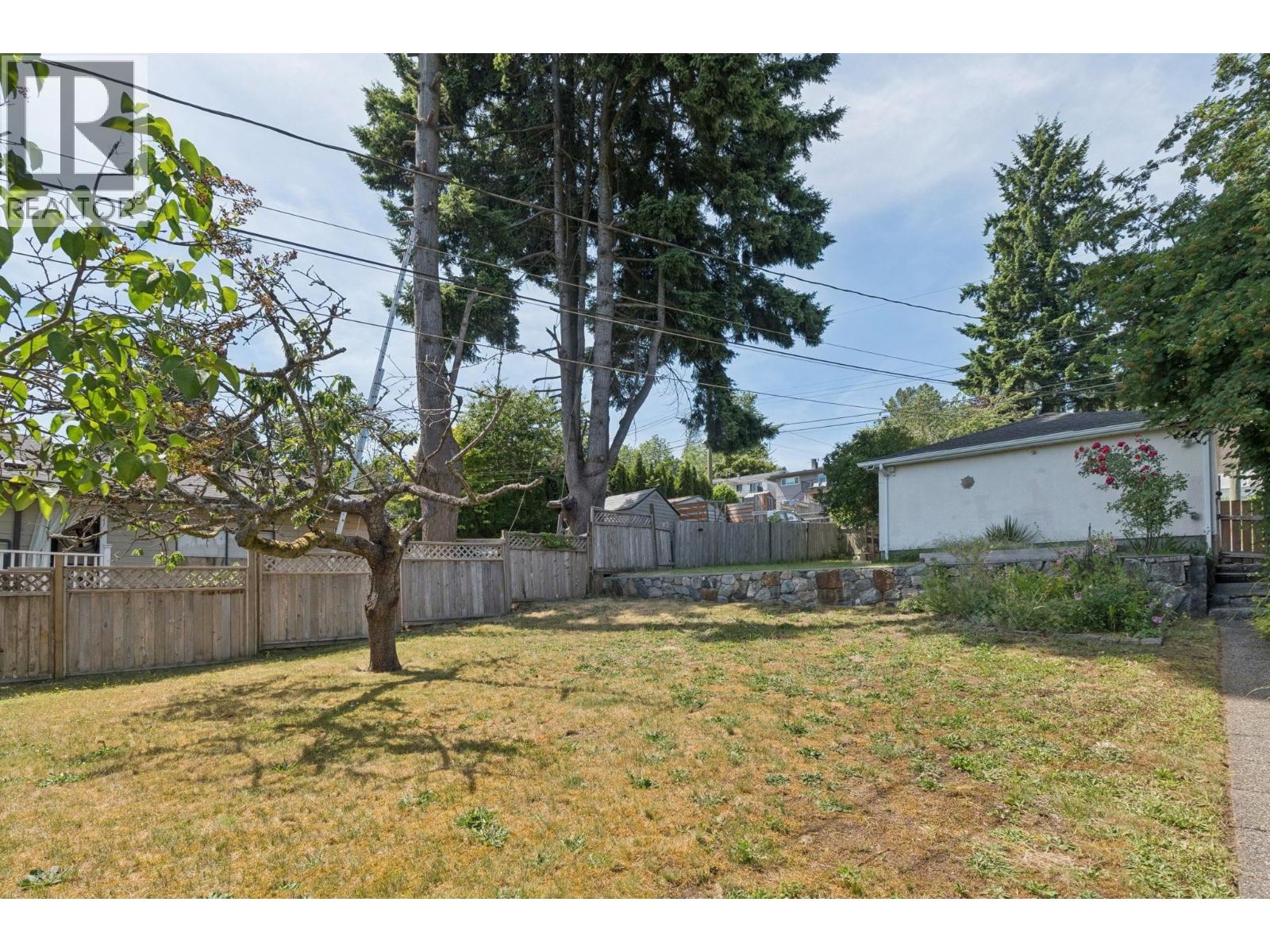 1034 Heywood Street, North Vancouver, British Columbia  V7L 1H3 - Photo 32 - R3136931