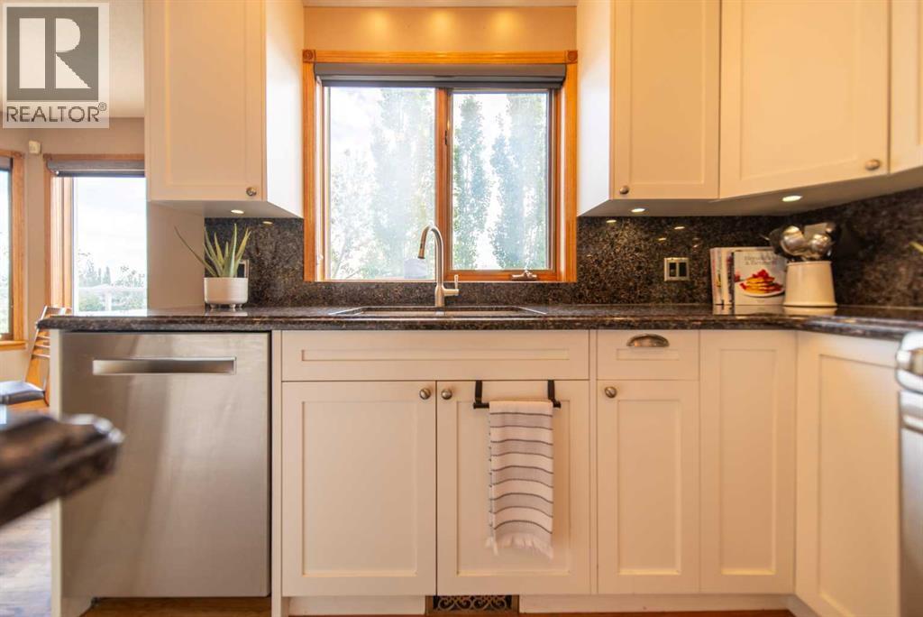 360 Hidden Ranch Circle Nw, Calgary, Alberta  T3A 5R3 - Photo 16 - A2317952