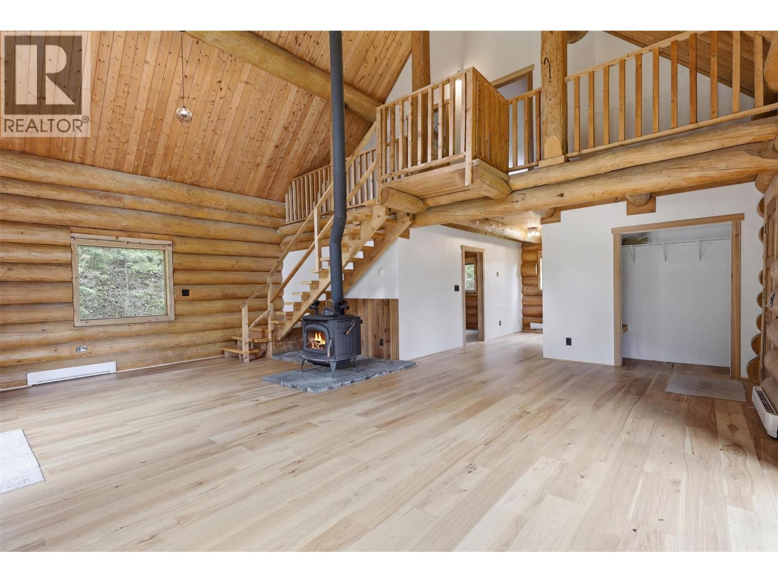 3272 Powell Road, Kamloops, British Columbia  V0E 3E1 - Photo 8 - 10389820