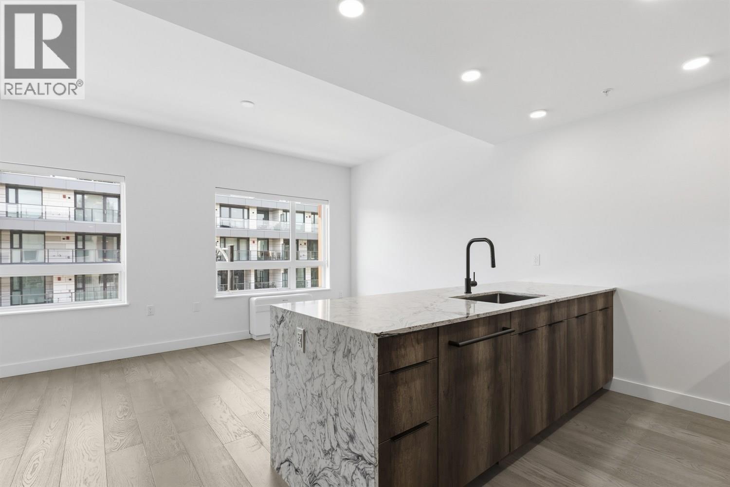 306 3590 W 39TH AVENUE, Vancouver, British Columbia