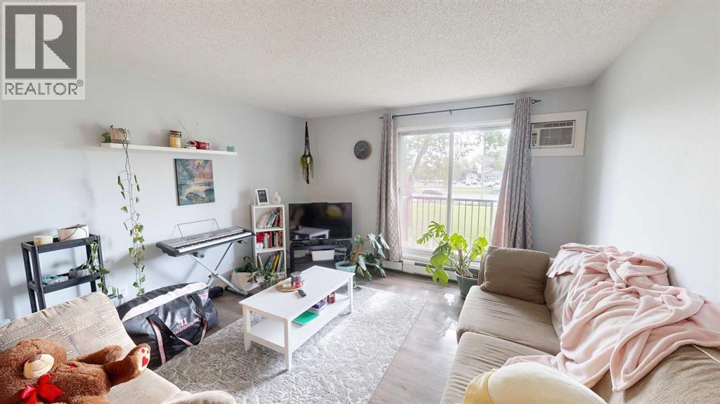 102, 401 Columbia Boulevard W, Lethbridge, Alberta  T1K 5R8 - Photo 2 - A2321871