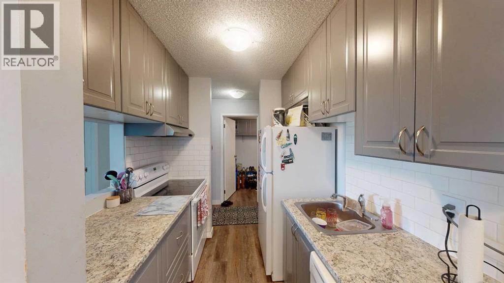 102, 401 Columbia Boulevard W, Lethbridge, Alberta  T1K 5R8 - Photo 8 - A2321871