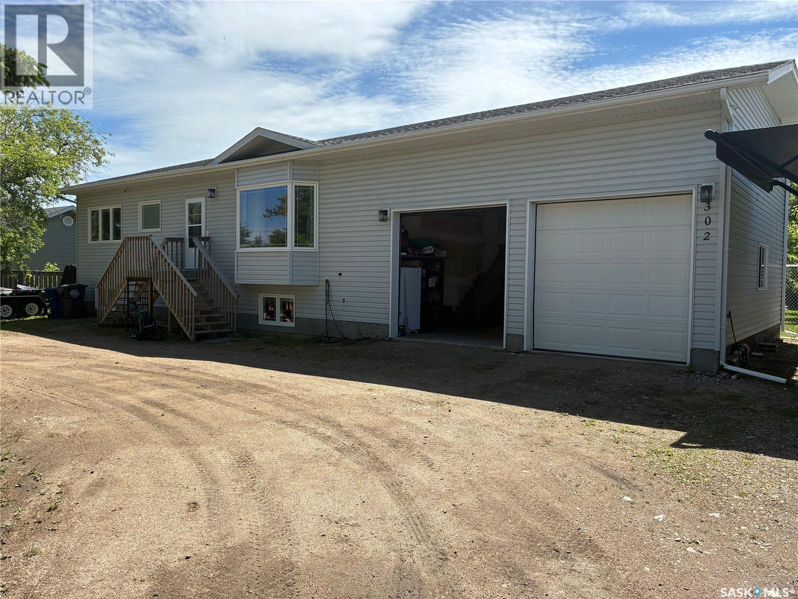 302 Centre AVENUE, meadow lake, Saskatchewan