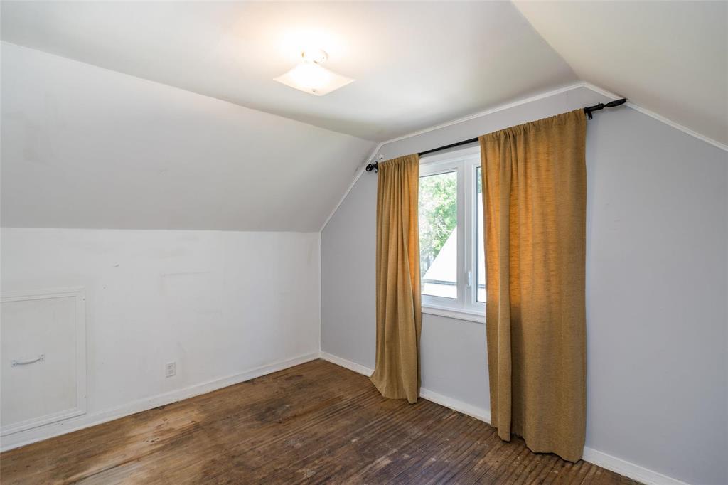842 Talbot Avenue, Winnipeg, Manitoba  R2L 0S9 - Photo 27 - 202614065