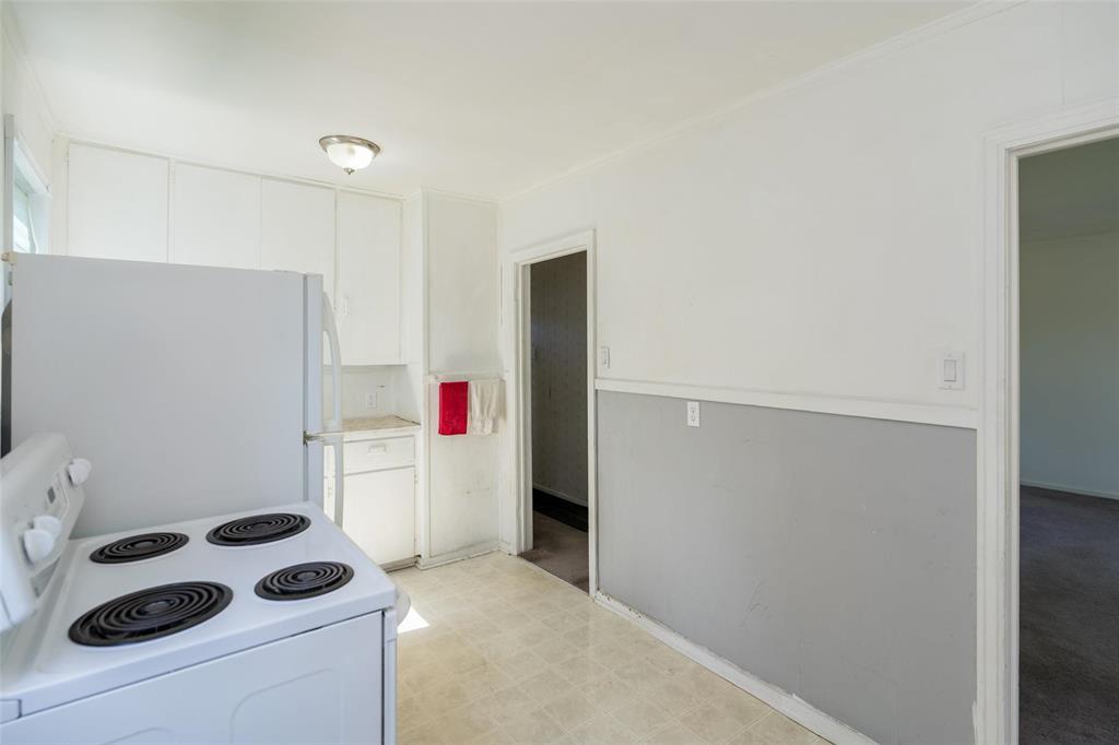 842 Talbot Avenue, Winnipeg, Manitoba  R2L 0S9 - Photo 9 - 202614065